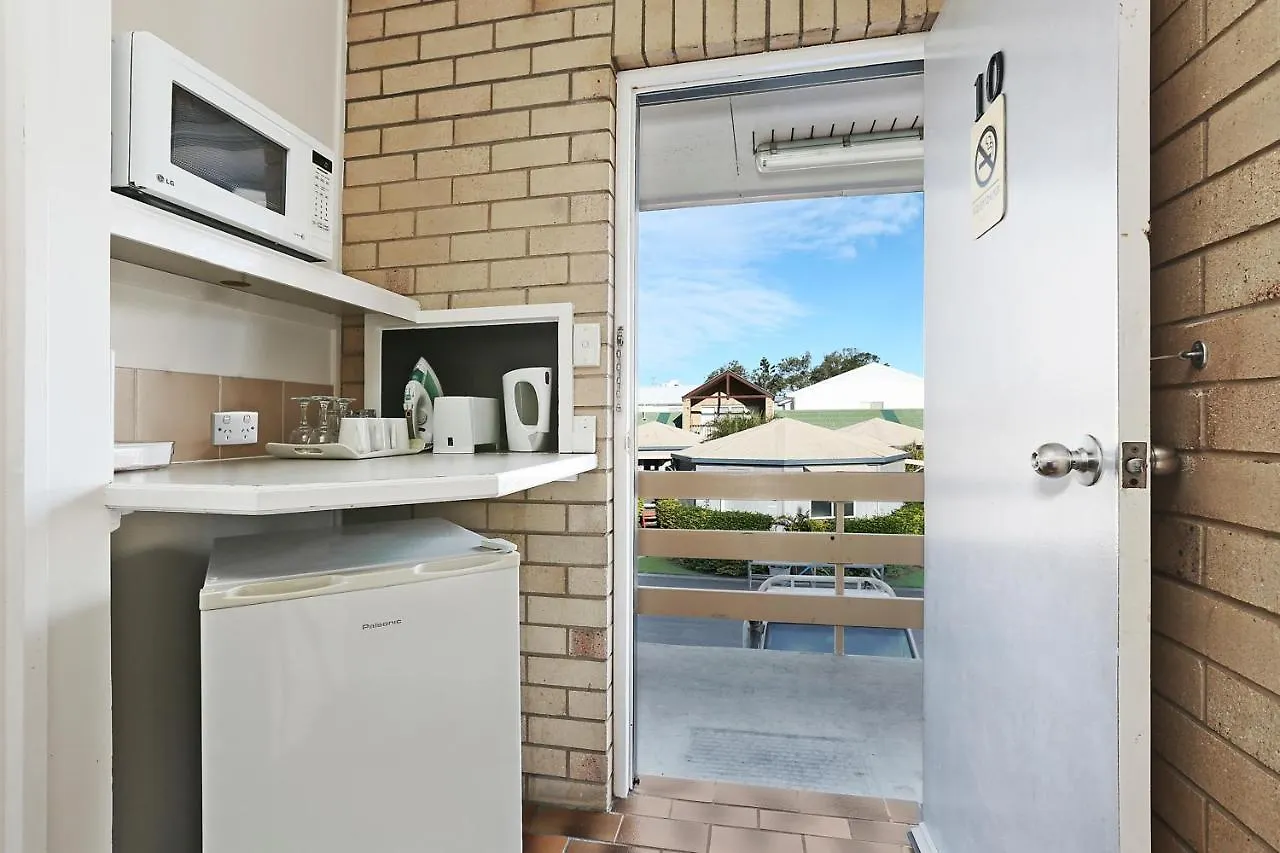 ***  Wunpalm Motel & Cabins - Late Check-In Available Maroochydore Australia